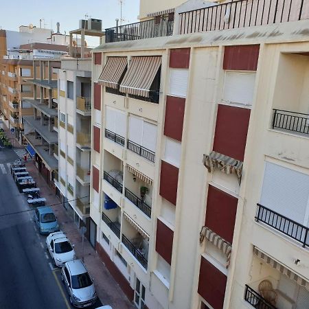 Beachside Apartment In Torrevieja Extérieur photo