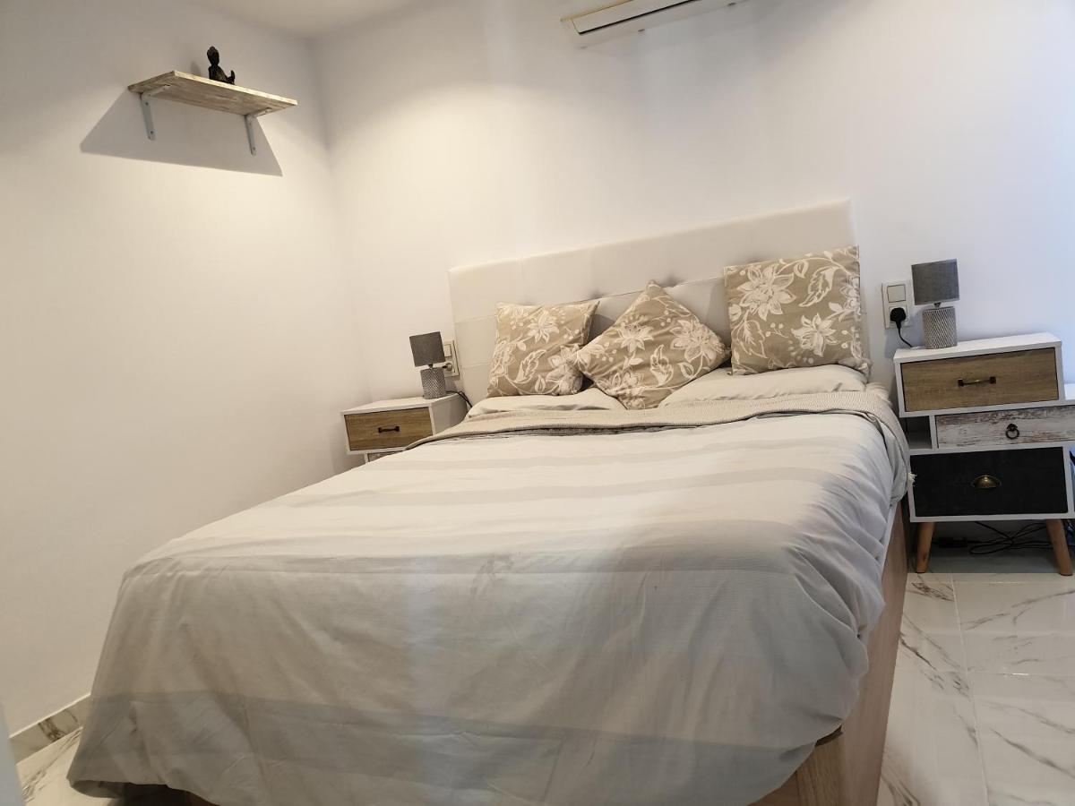 Beachside Apartment In Torrevieja Extérieur photo