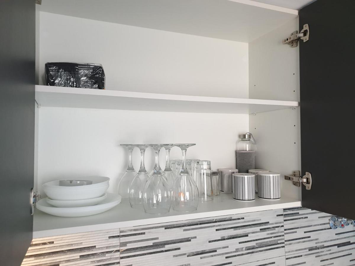 Beachside Apartment In Torrevieja Extérieur photo